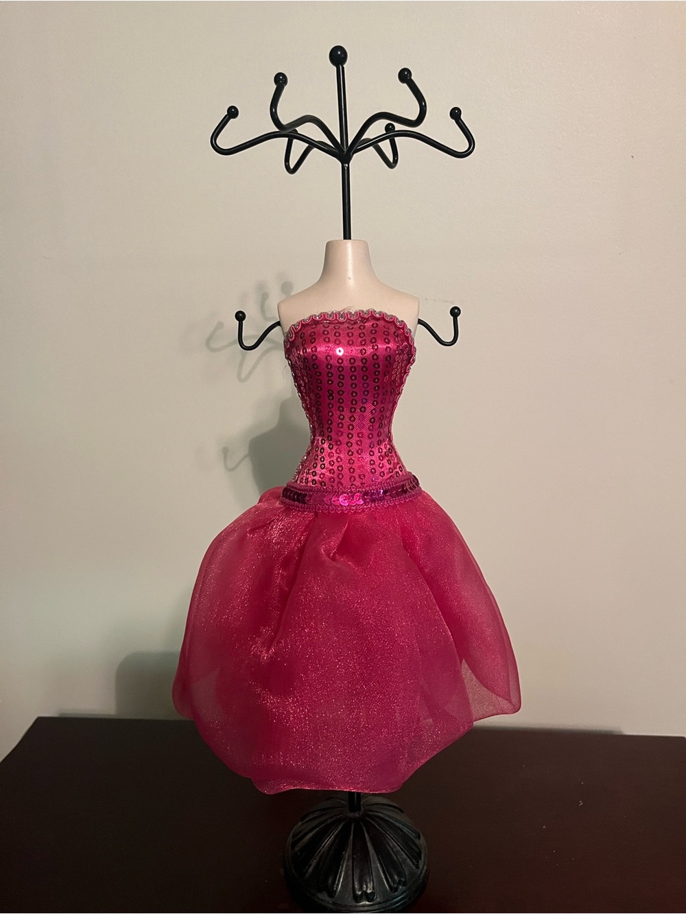 Necklace holder